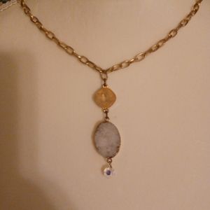 32" JM chain with stone Pendant